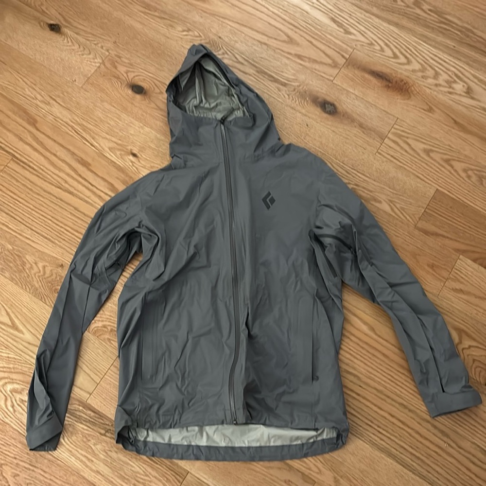 Black Diamond Mens Stormline stretch rain shell in size large good condition